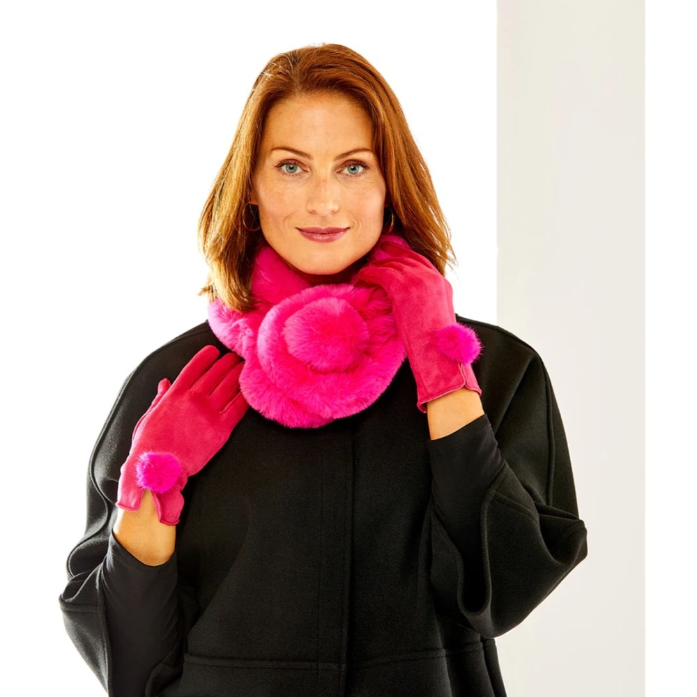 NWT faux fur hot pink Barbiecore scarf, neck wrap Sara Campbell Jayley